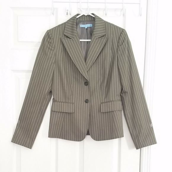 ANTONIO MELANI Jackets & Blazers - 🔥Antonio Melani Career Suit Jacket